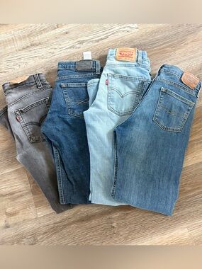 Levi’s & Signature Levi Strauss Kids Jeans Bundle – Size 14 – 4 Pairs